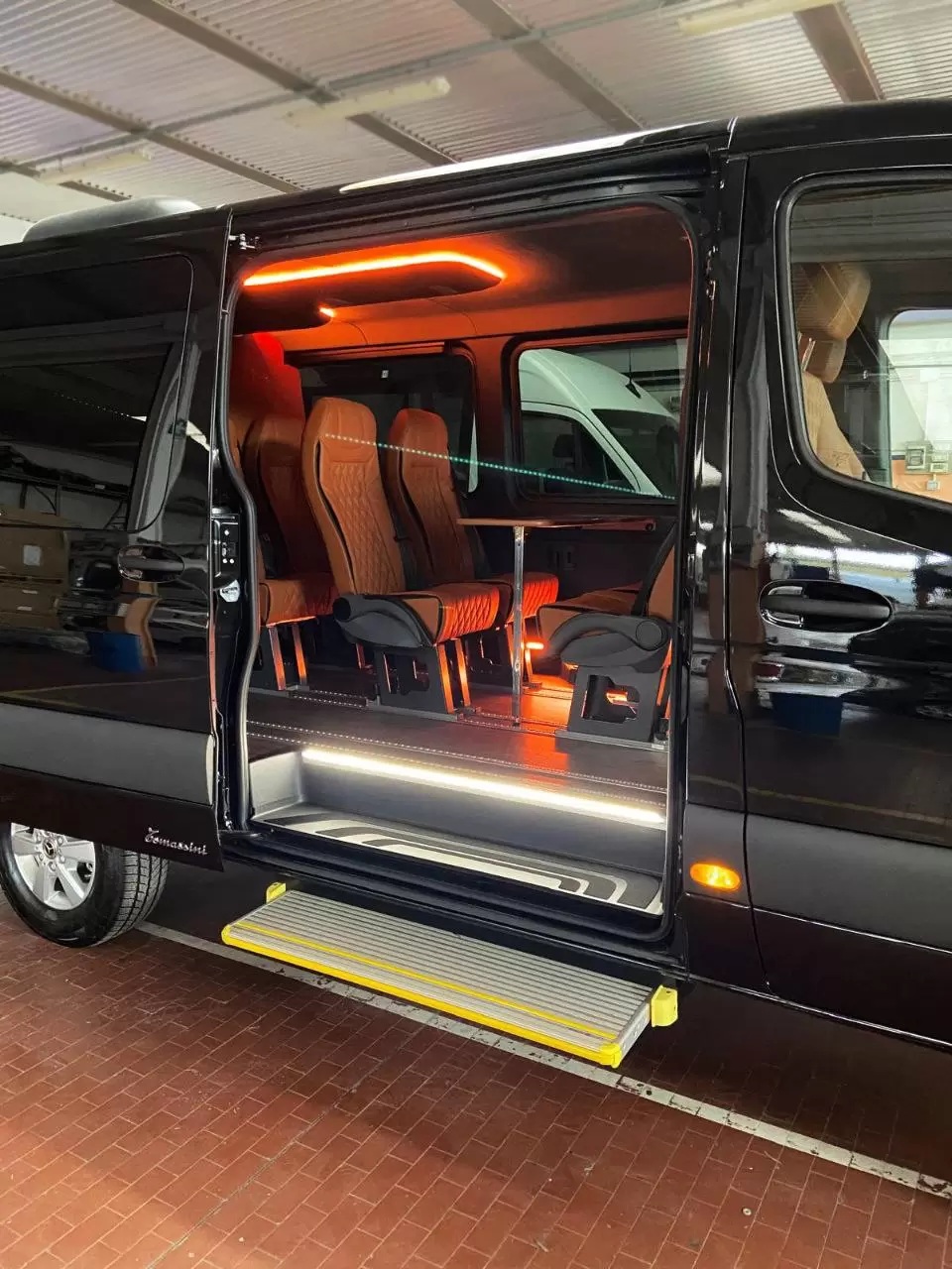 taxi transfer mercedes sprinter from Florence