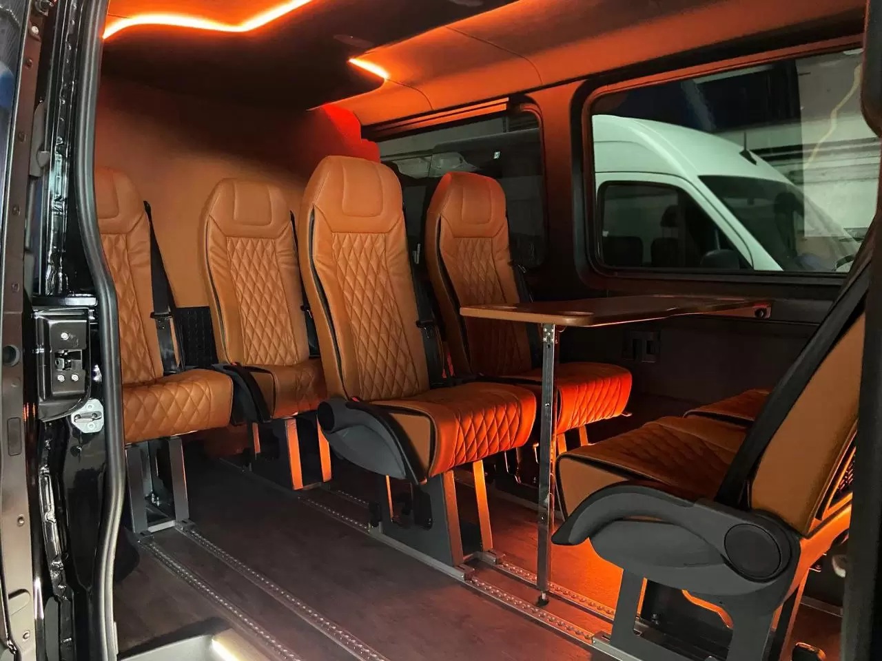 transfer taxi mercedes sprinter