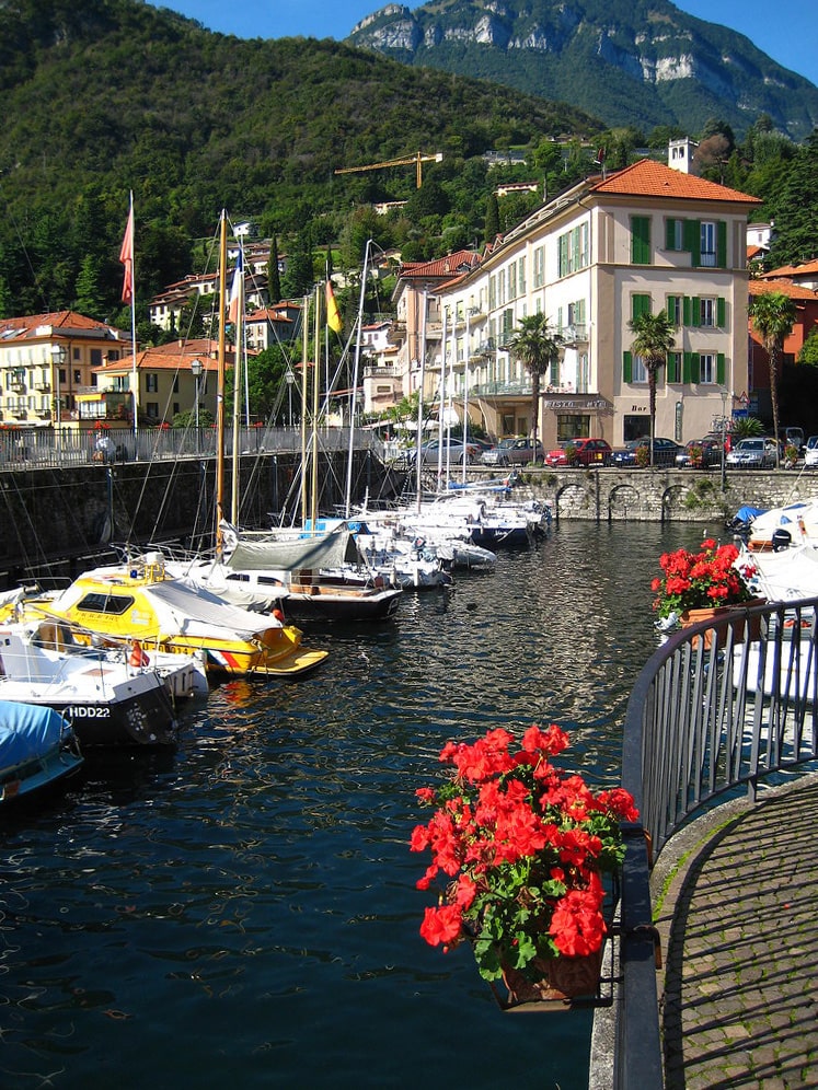 Taxi transfer Florence to Menaggio Como Lake